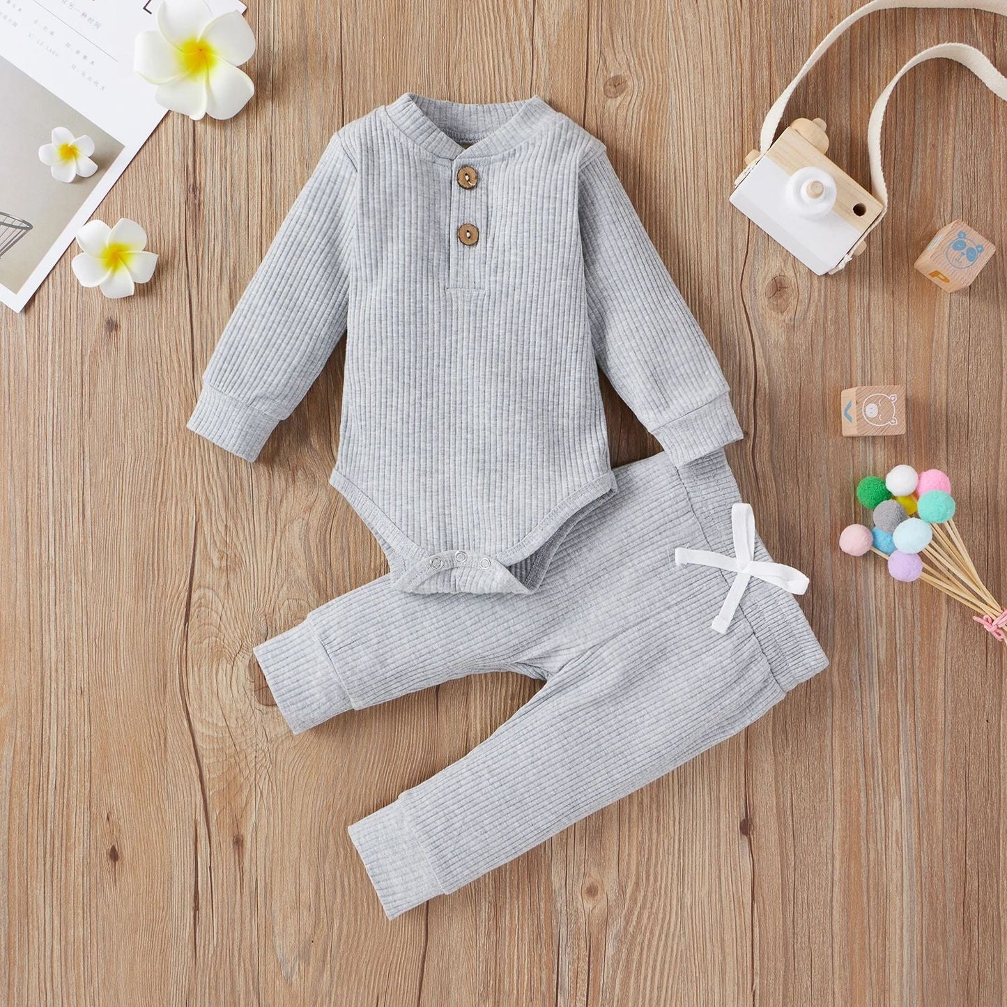 CuddleNest™ – Comfortabel Baby Kledingset – Warme Twee-Delige Outfit