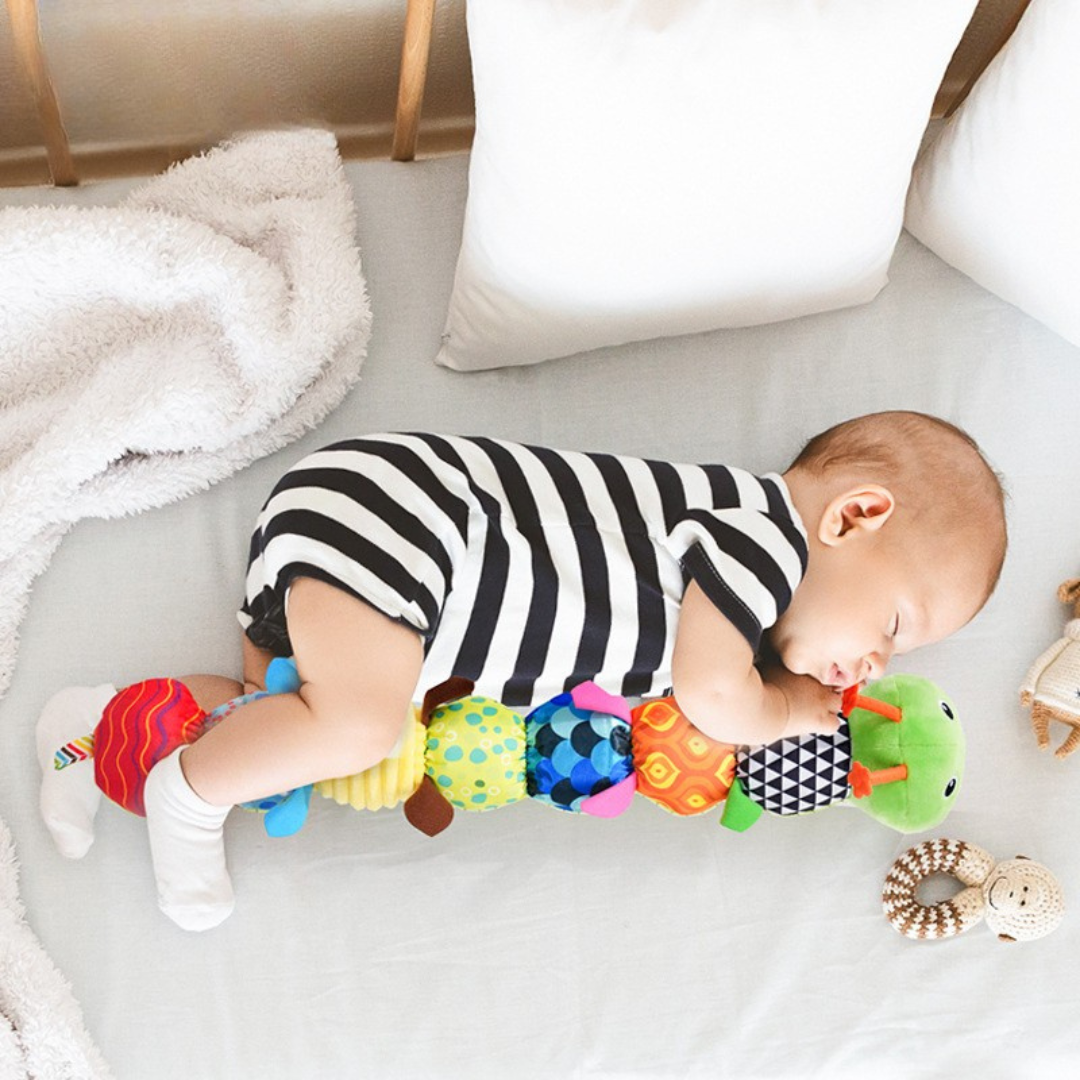 HappyHug™ Rups – Educatief & Speels - Sensorische pluche rammelaar en muziek rups