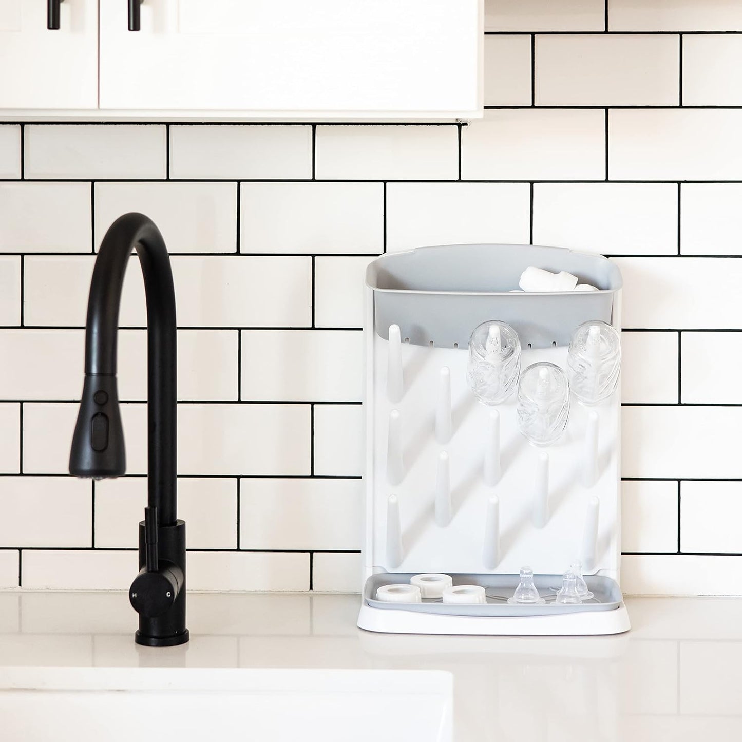 BottleBloom™ – Verticaal Flessenrek met Accessoirehouder – Ruimtebesparende Droogoplossing