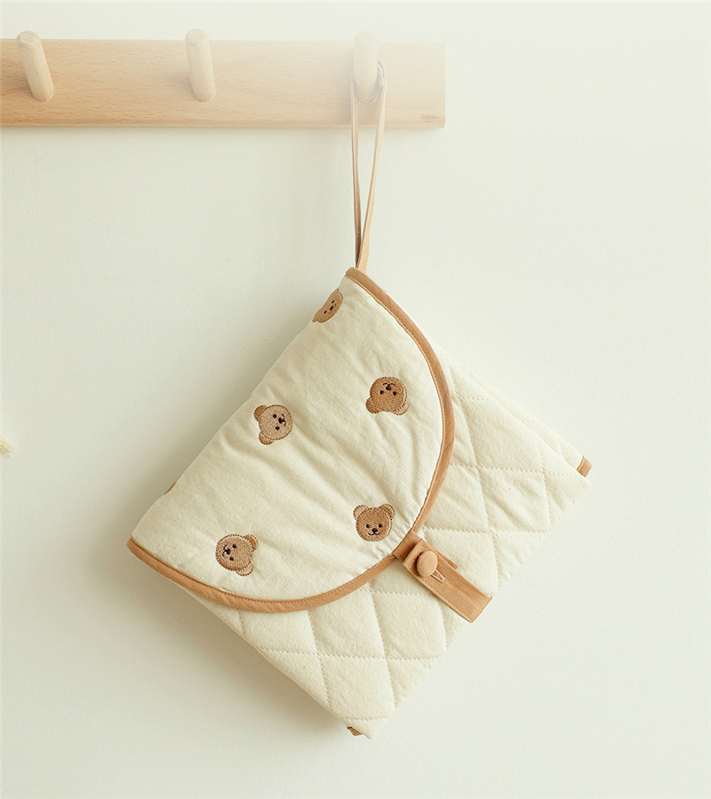 BearFold™ – Opvouwbare Baby Verschoonmat – Praktische Berenmotief Onderlegger