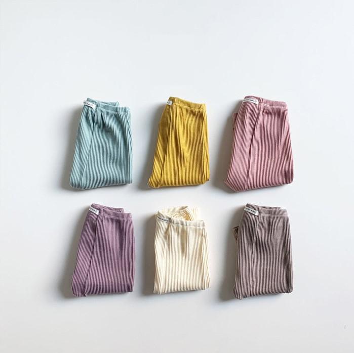 SnugStripe™ – Geribbelde Legging met Comfort Taille – Baby Meisjes Broekje