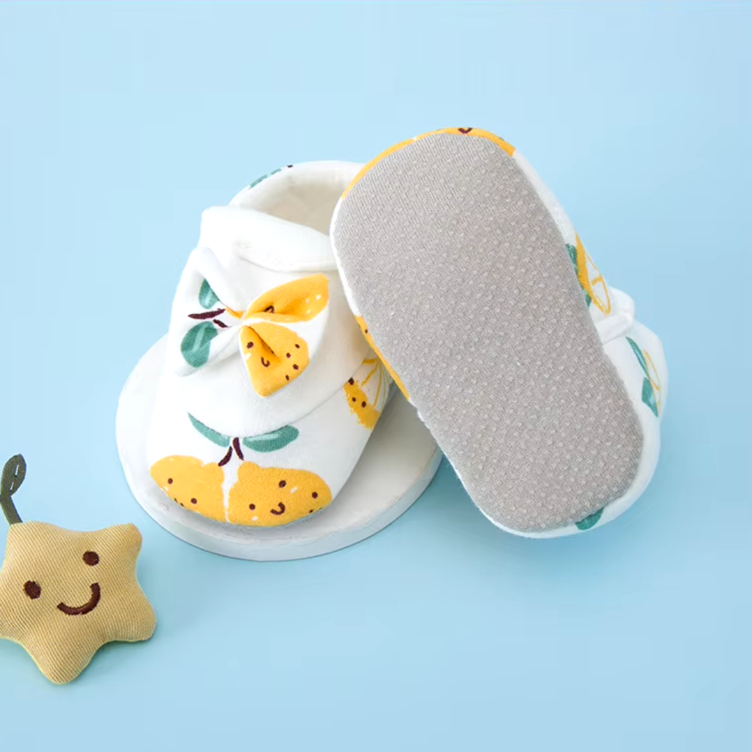 SnugSoles™ – Zachte Babyschoentjes met Grip – Eerste Stapjes Schoenen