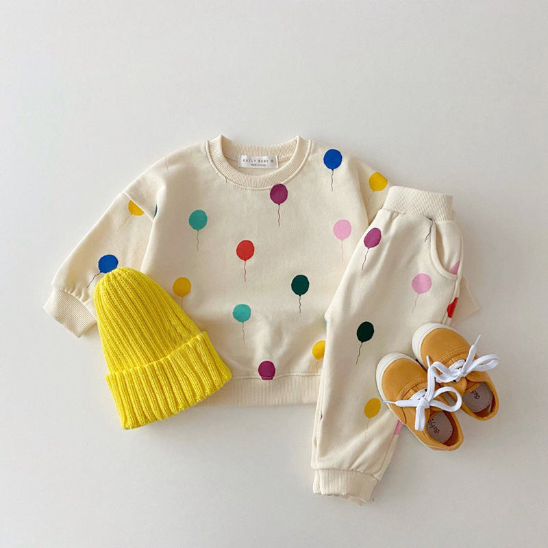 JoyPop™ – Verjaardags Joggerset met Ballonnenprint – Unisex Kinderoutfit