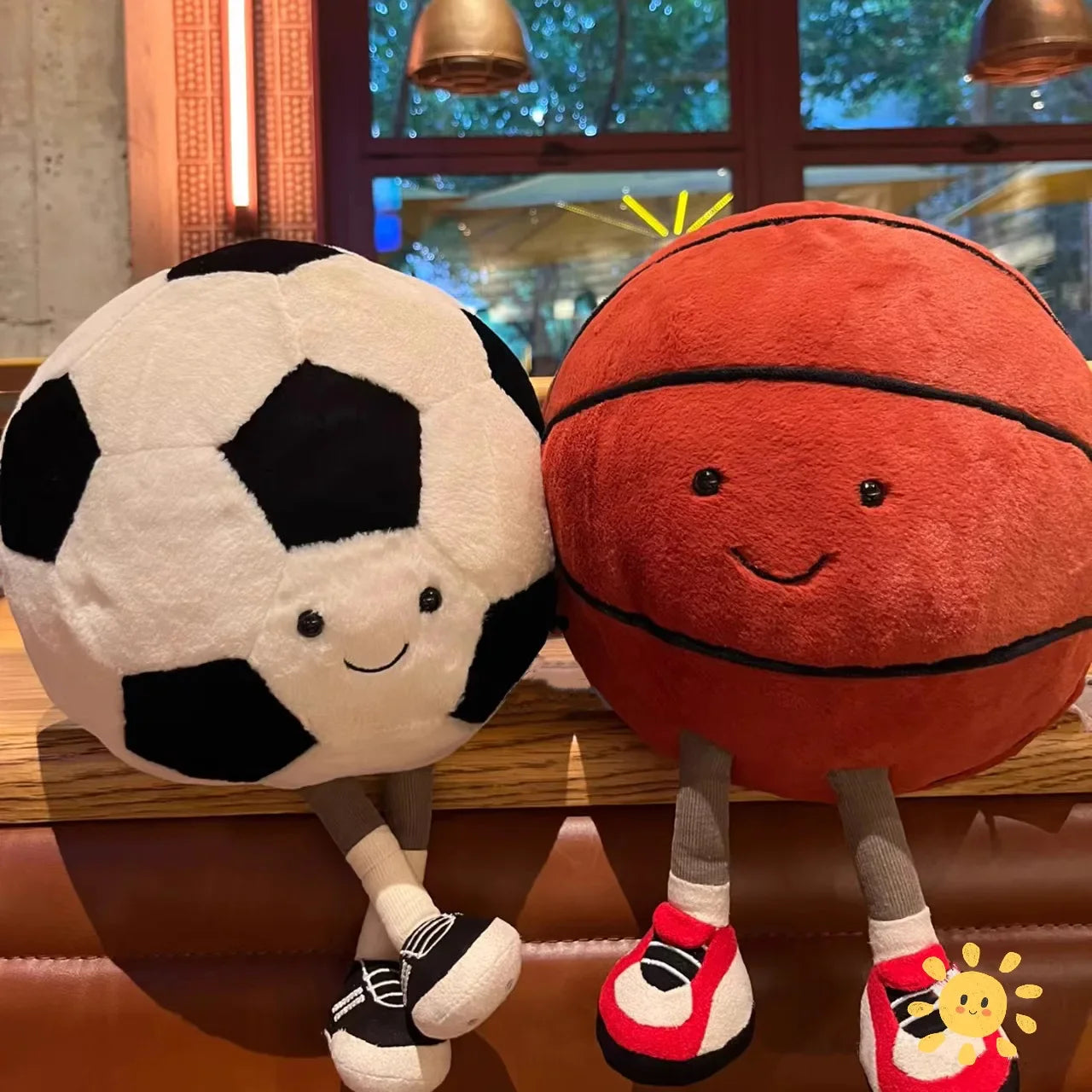GoaliePals™ – Schattige Voetbal Knuffel met Schoenen – Zacht Pluche Speelgoed