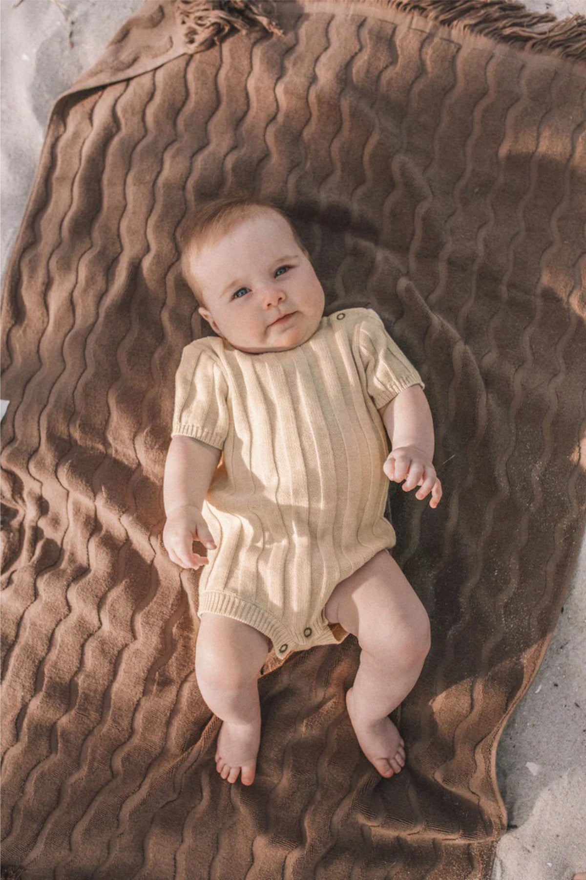 SnugRib™ – Gebreide Romper met Ribmotief – Comfortabele Babykleding