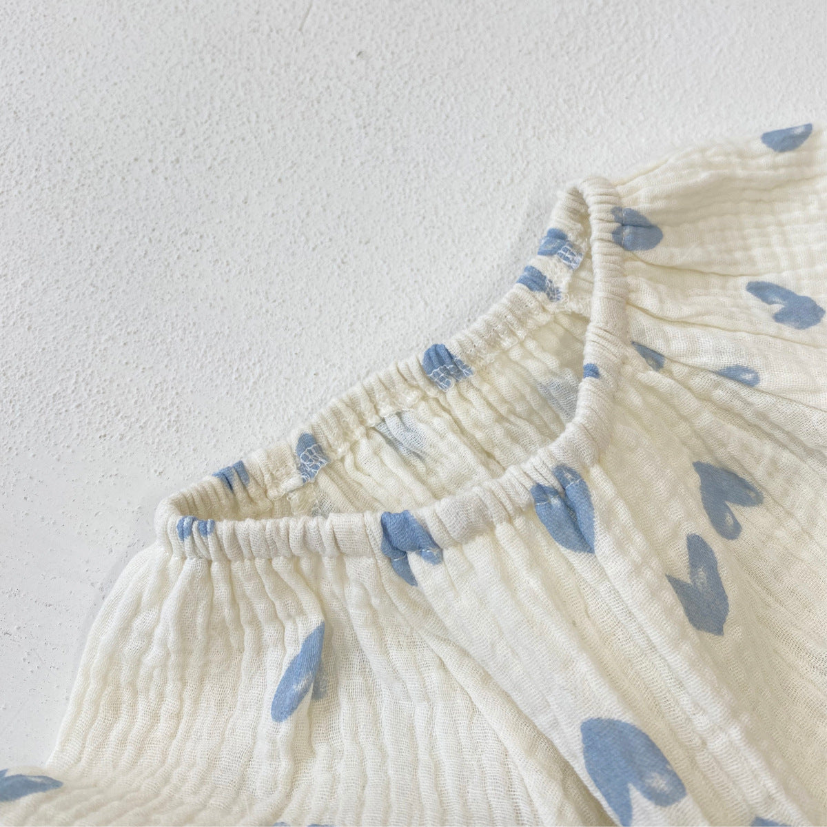 BlueCuddle™ – Romper met Hartjesprint van Katoen – Comfortabele Babykleding