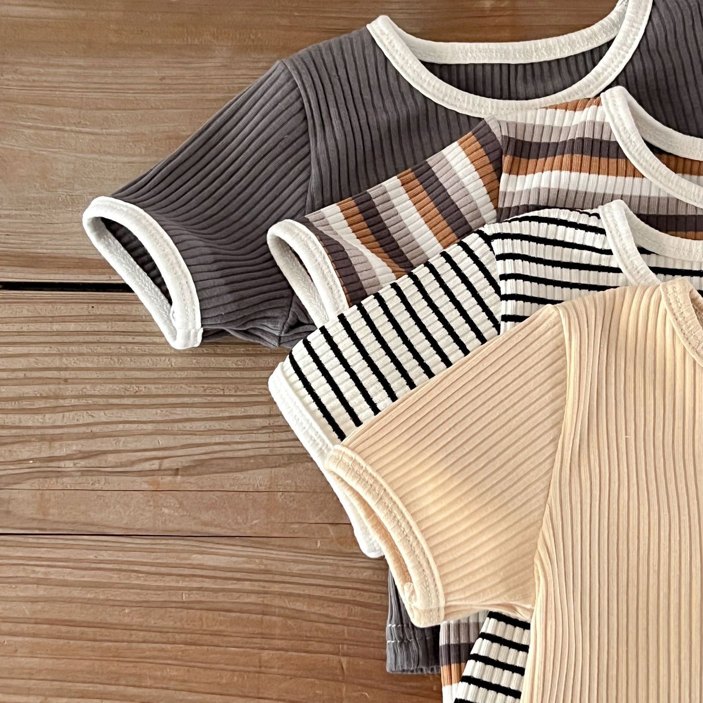 CozyRib™ – Zachte Ribstof Zomerset – Unisex Baby Outfit