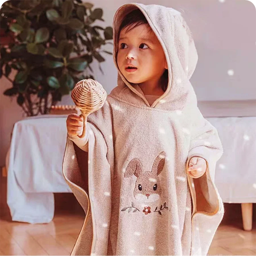 WarmSnuggle™ – Ultradikke Badponcho van Coral Fleece – Zachte Warmte voor Kleintjes