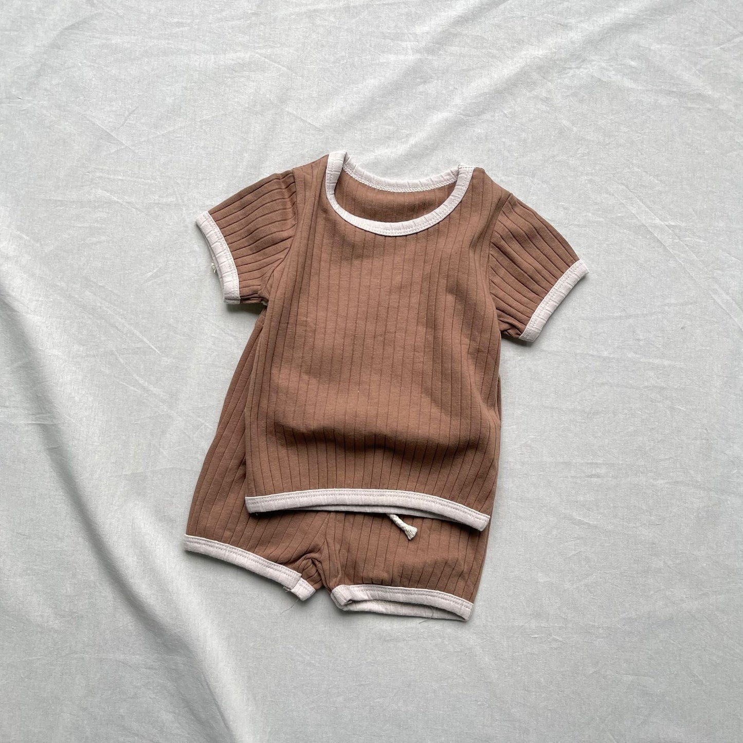 RibNuzzle™ – Zachte Ribstof Set – Baby & Peuter Lounge Outfit