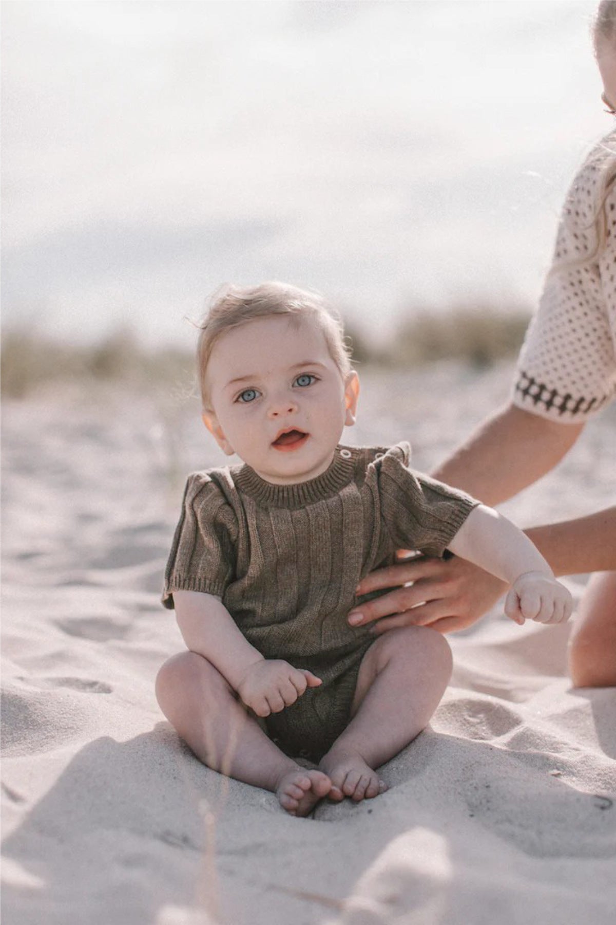 SnugRib™ – Gebreide Romper met Ribmotief – Comfortabele Babykleding