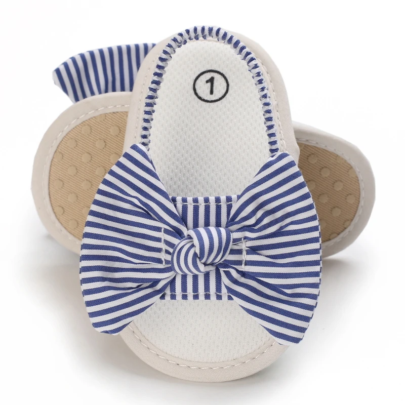 TinyTies™ – Zomerse Sandalen met Strik – Comfortabele Babyschoentjes