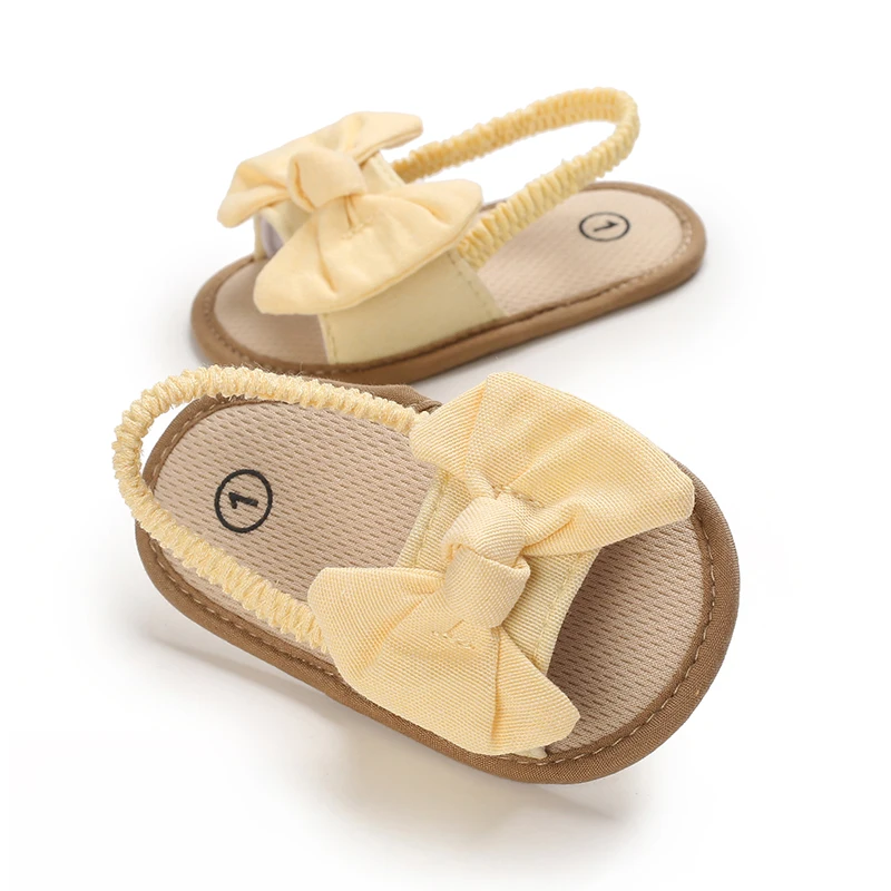 TinyTies™ – Zomerse Sandalen met Strik – Comfortabele Babyschoentjes