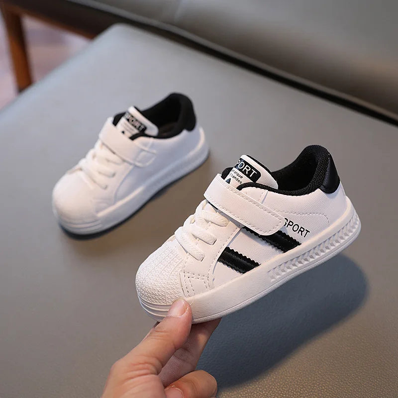 StrideSure™ – Witte Sneakers met Antislipzool – Kinderschoenen voor Buiten