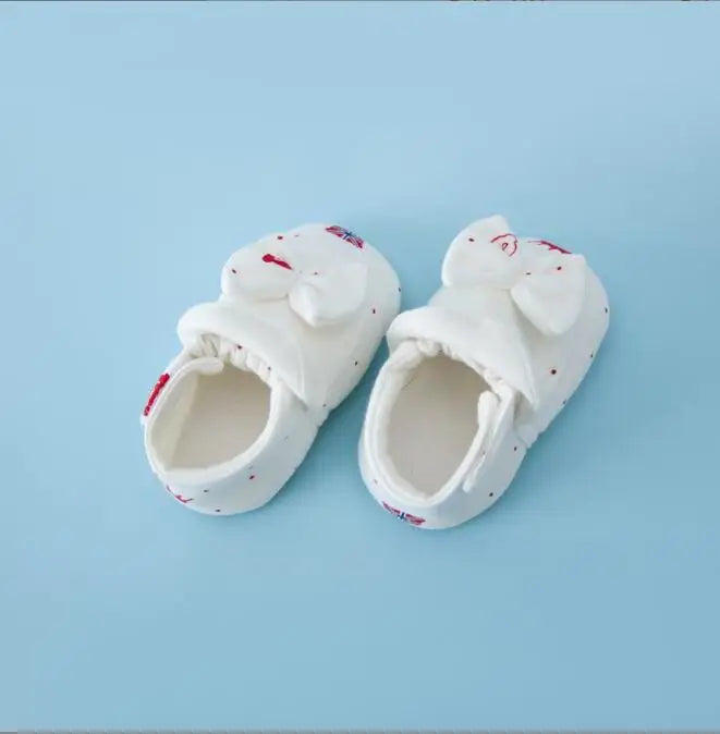 SnugSoles™ – Zachte Babyschoentjes met Grip – Eerste Stapjes Schoenen