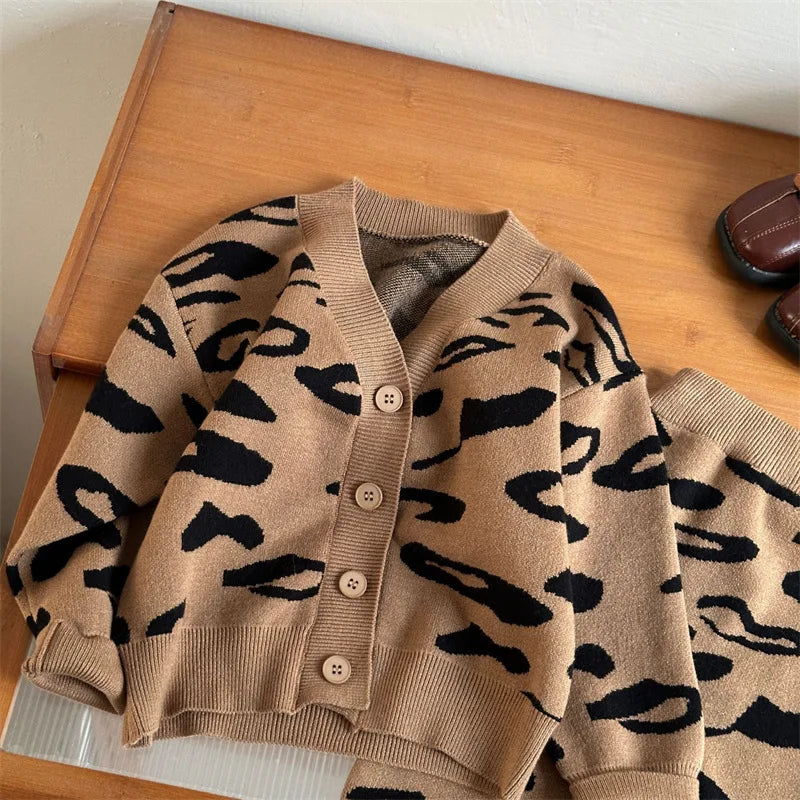 WildChic™ – Gebreide Set met Luipaardprint – Warme Meisjesoutfit