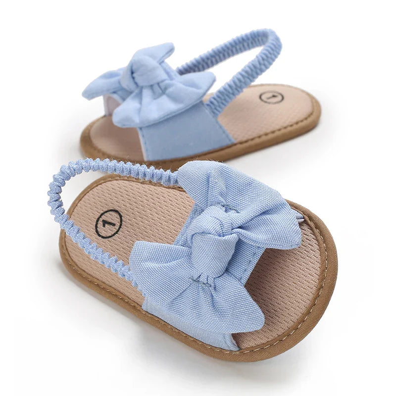 TinyTies™ – Zomerse Sandalen met Strik – Comfortabele Babyschoentjes