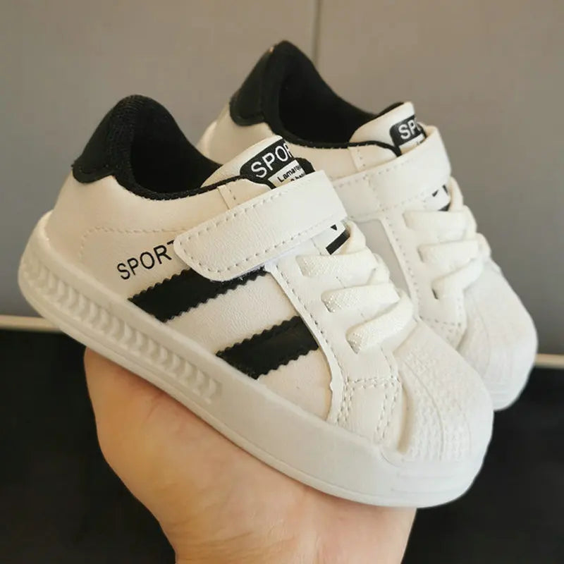 StrideSure™ – Witte Sneakers met Antislipzool – Kinderschoenen voor Buiten