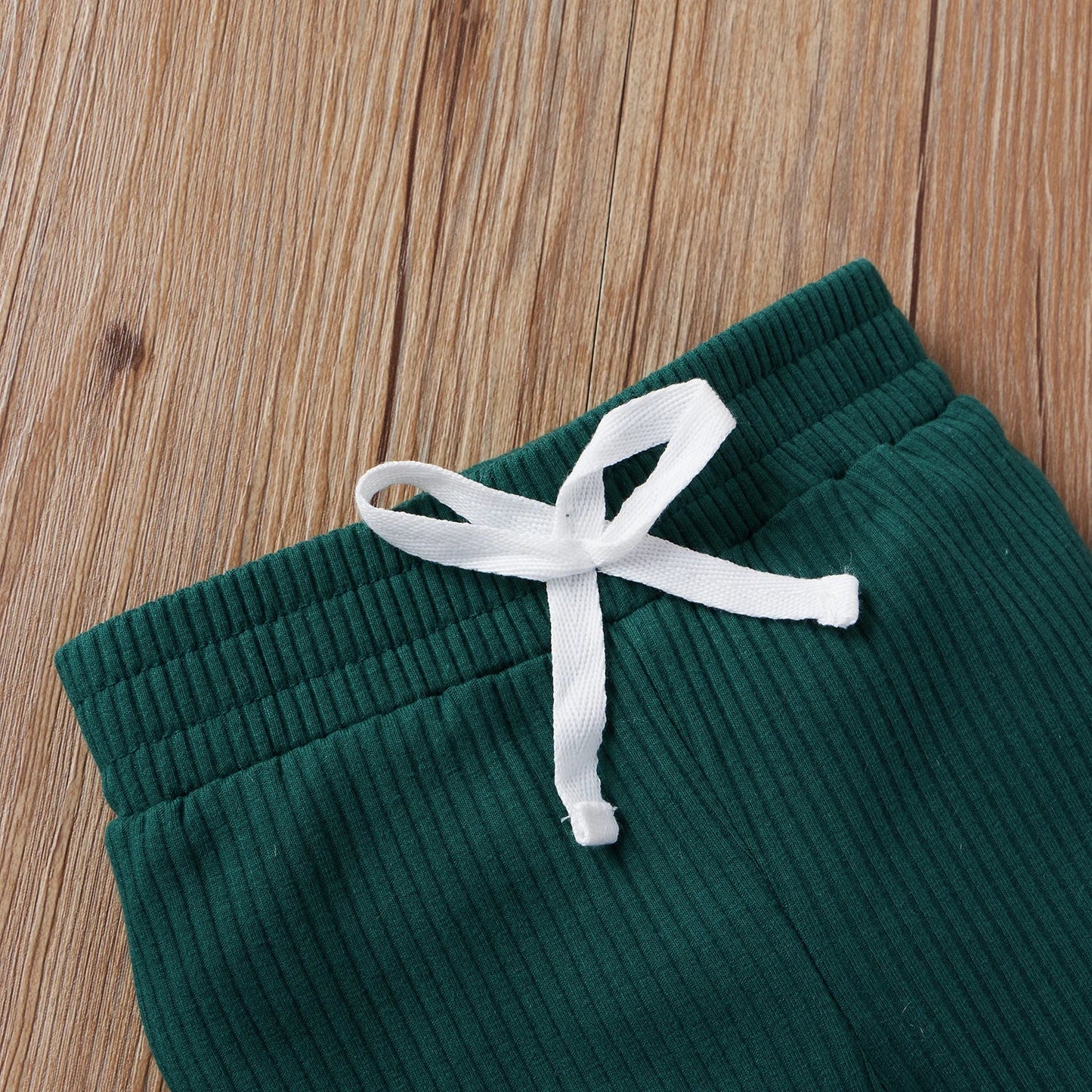 CuddleNest™ – Comfortabel Baby Kledingset – Warme Twee-Delige Outfit