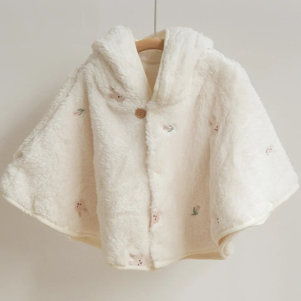 SnugCape™ – Warme Fleece Draagcape – Comfortabele Bescherming voor Baby’s