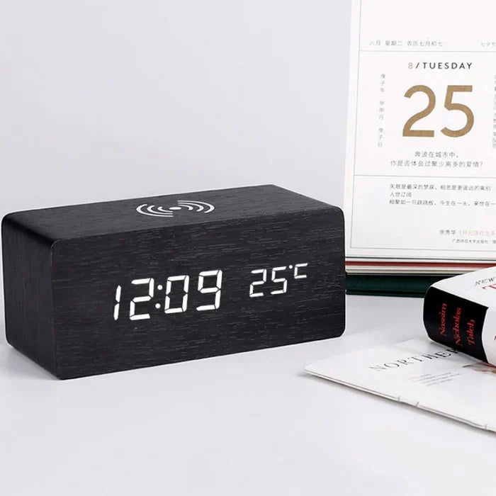 LumiWood™ – Draadloos Opladende Wekker – Slim Houten Wekker