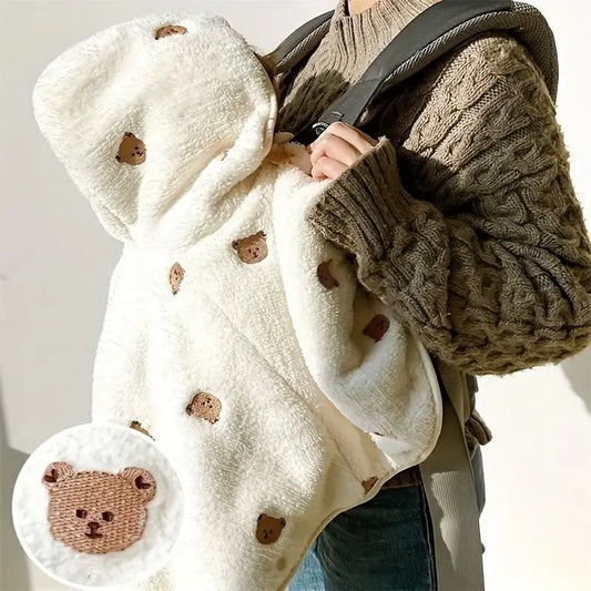 SnugCape™ – Warme Fleece Draagcape – Comfortabele Bescherming voor Baby’s