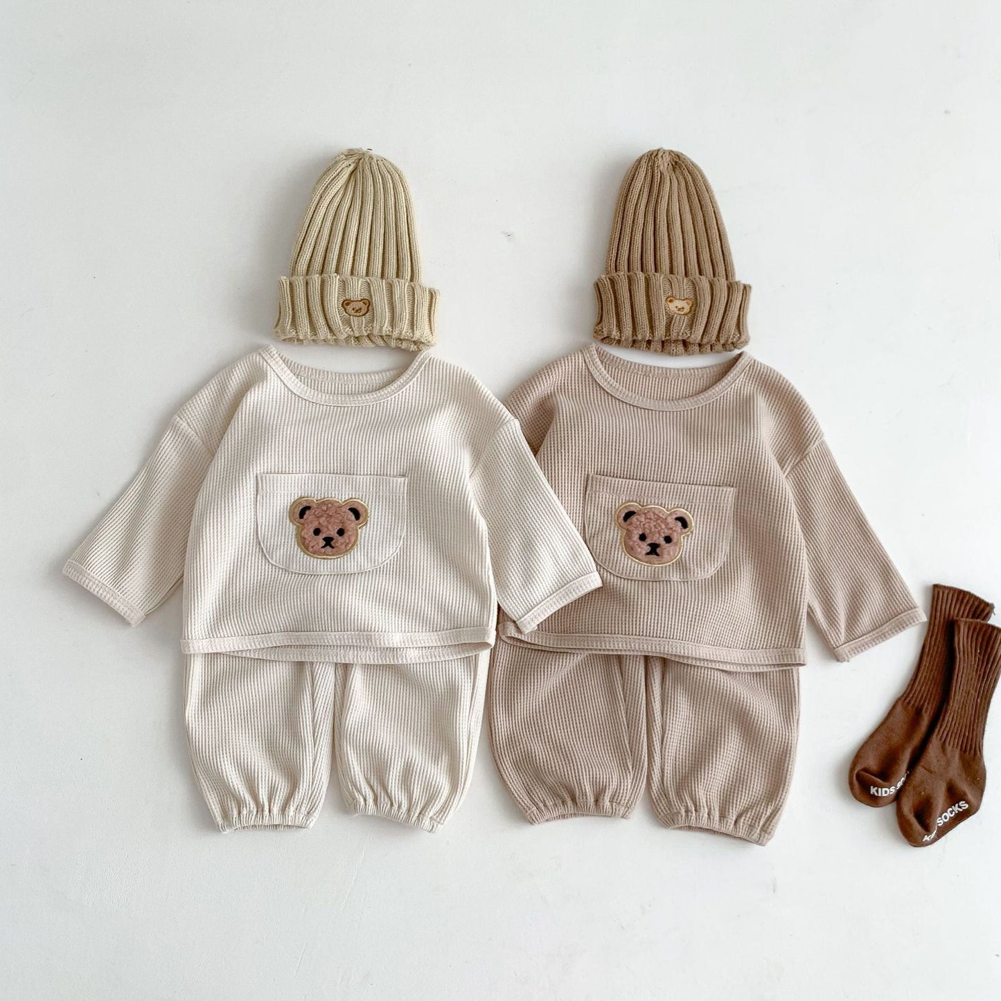 WaffleBear™ – Gebreide Trui en Broek Set met Berenmotief – Warme Baby Outfit