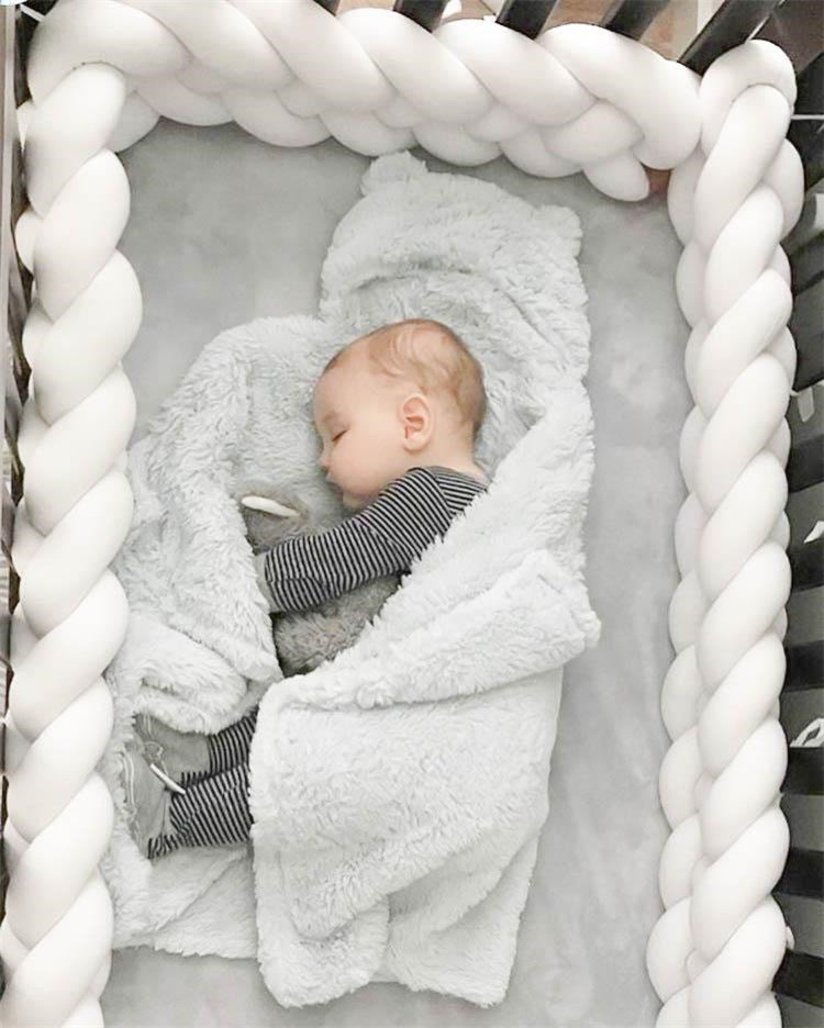 DreamWeave™ – Handgeweven Baby Bumper