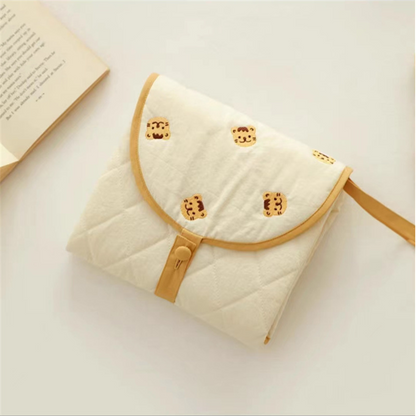 BearFold™ – Opvouwbare Baby Verschoonmat – Praktische Berenmotief Onderlegger