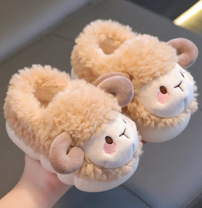 PlushPaws™ – Zachte kinderpantoffels – Voor vrolijke stapjes in huis