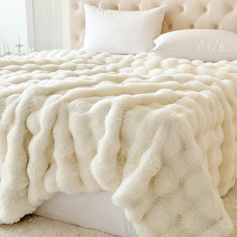 Cozynest Fleece Deken - Dubbellaags Imitatiekonijnenbont, Zacht en Warm 4