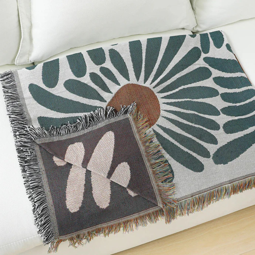 Dalia Woven Blanket - Cotton-Blend with Daisy Pattern 1