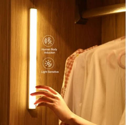 SensoLine™ – Draadloze LED Lamp met Bewegingssensor – Flexibele Lichtbalk voor Binnen