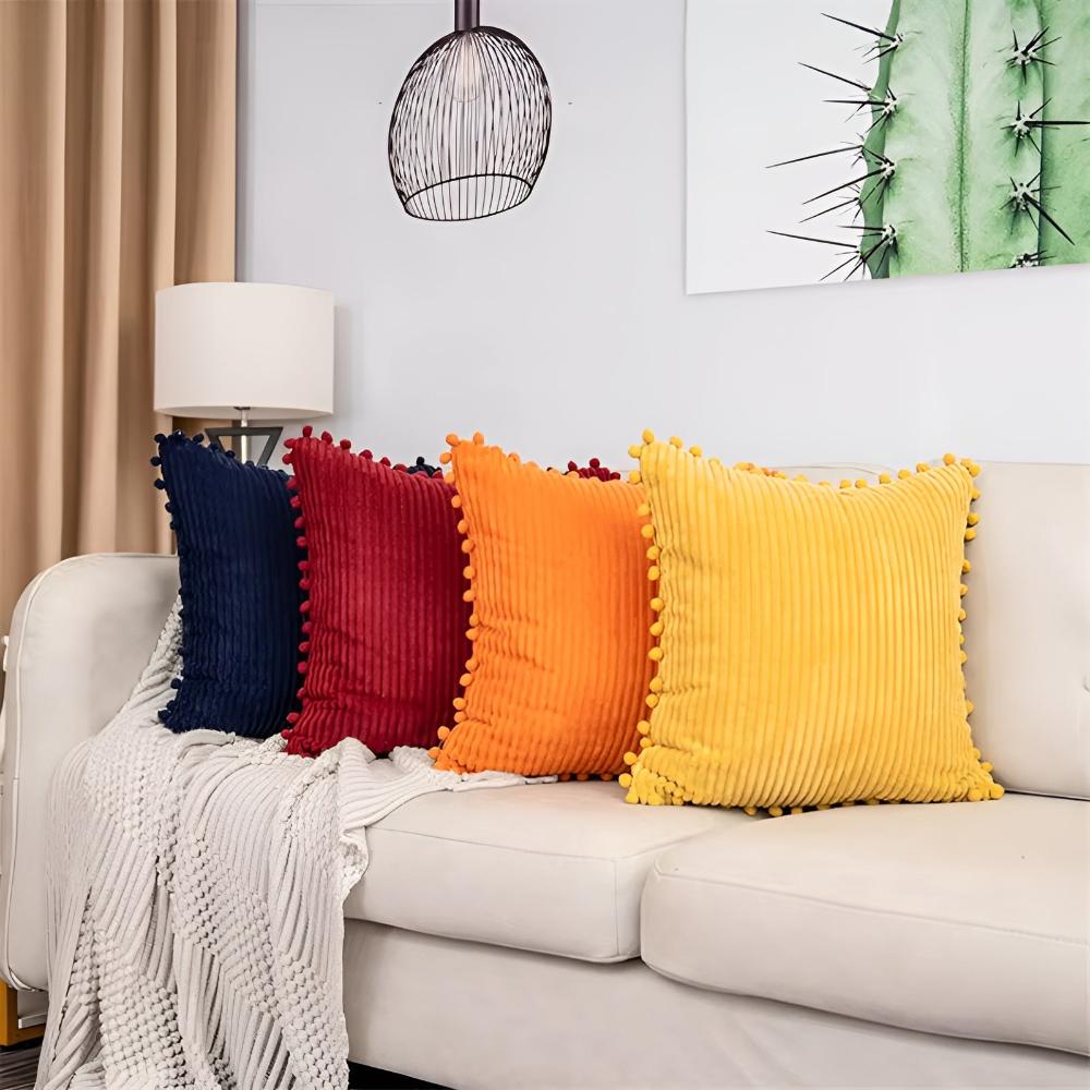 Elysia Kussenhoes 50x50 - Geribbelde Pluche met Pomponaccenten 1