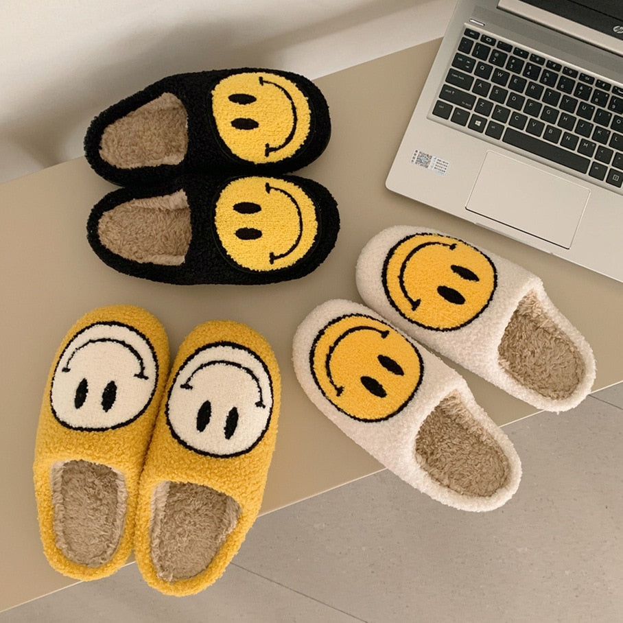 FluffyStep™ – Warme Pantoffels met Smiley – Comfortabele Winter Slippers