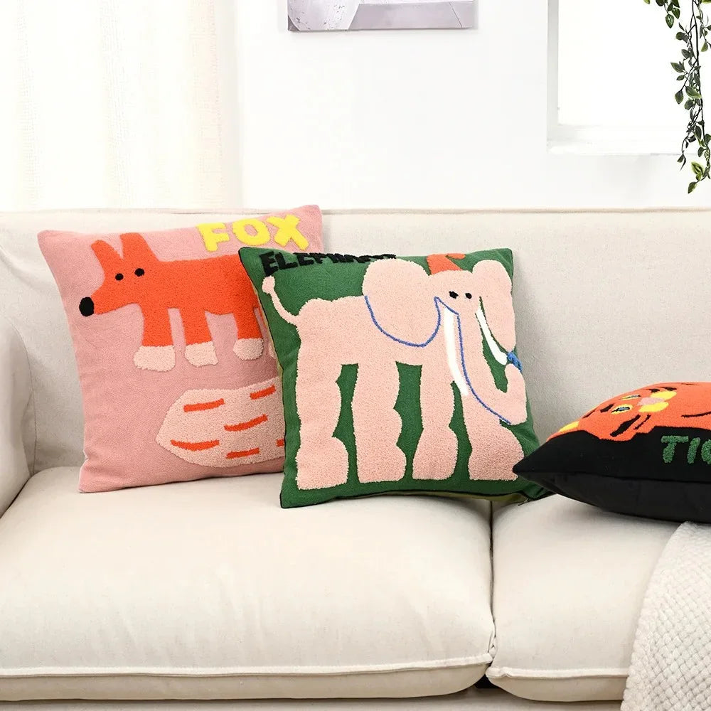 Kaleo Kussenhoes 45x45 cm - Geborduurd Dierenmotief, Scandinavisch Design 1