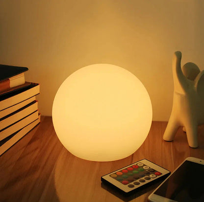 MoodSphere16™ – Draadloze LED Bol Tafellamp – Afstandsbediening & 16 Kleuren