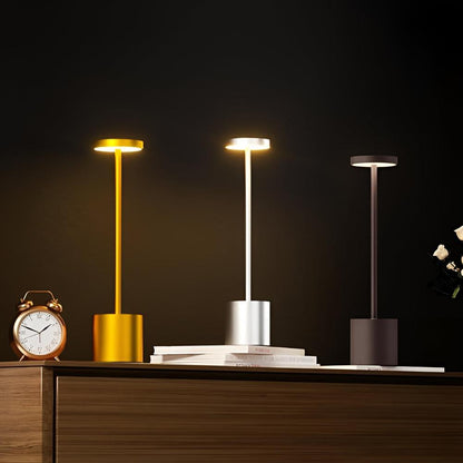 Lumi Glow Staande Lamp - Draadloos, Gouden Afwerking, LED Verlichting 6