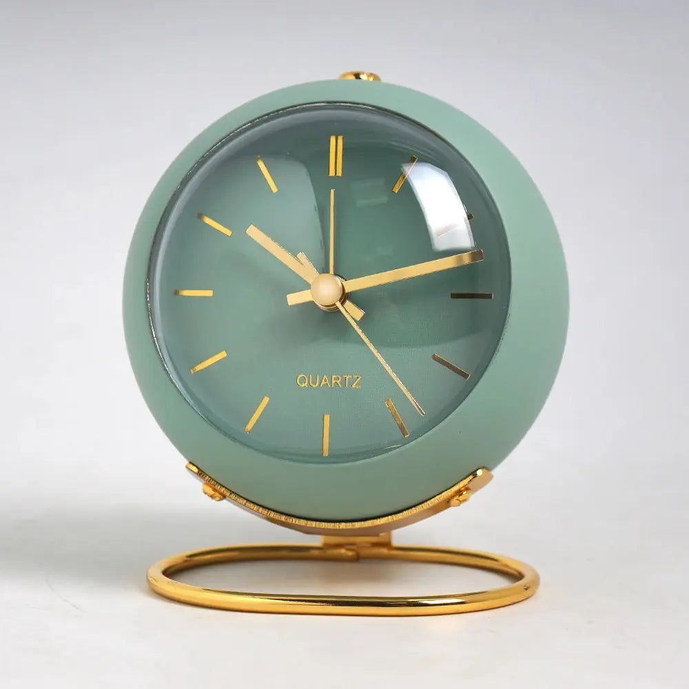 Mira Desk Clock - Stille Quartz, Lichtgevende Wijzers 0