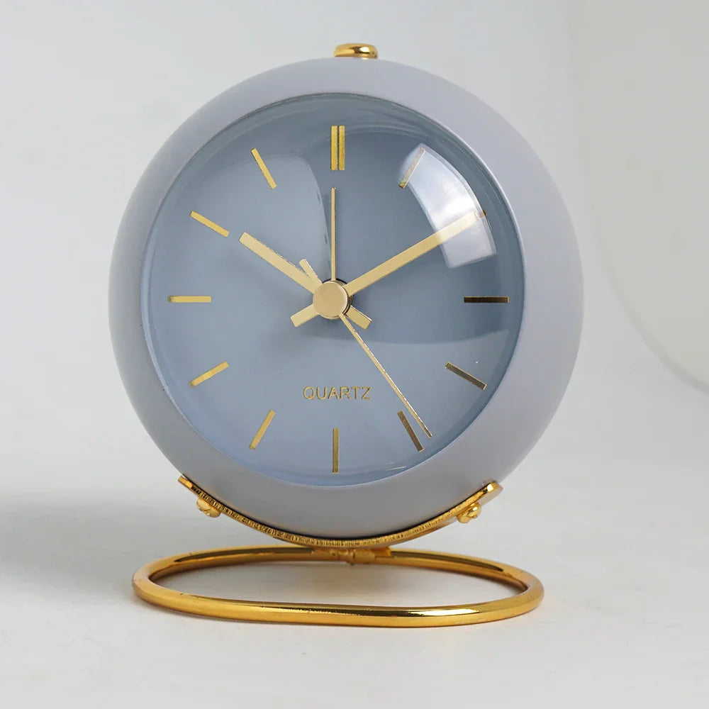 Mira Desk Clock - Stille Quartz, Lichtgevende Wijzers 2
