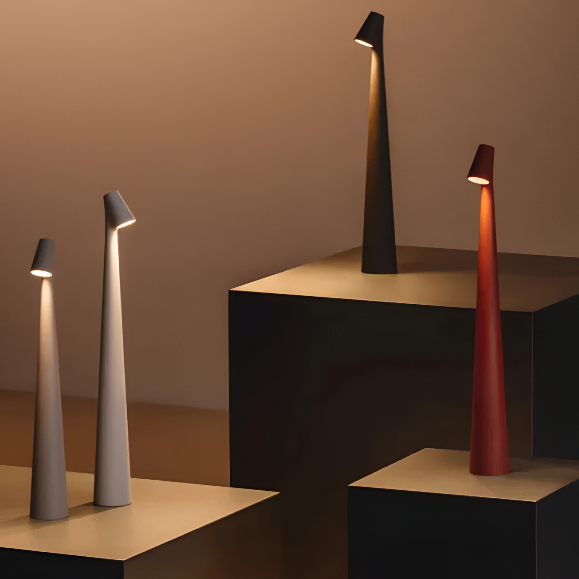 Mira Draadloze Tafellamp - Dimbare LED, Minimalistisch Design 1