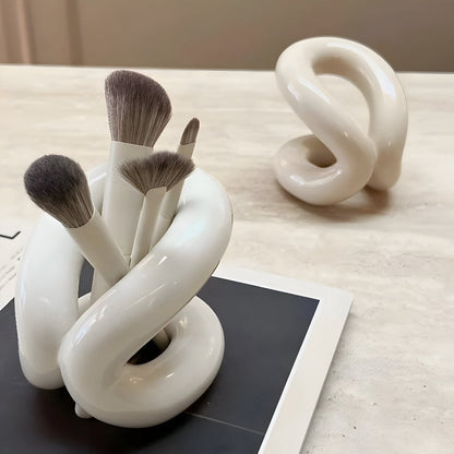 Nora Ceramic Holder - Modern Design with Rope Knot 1