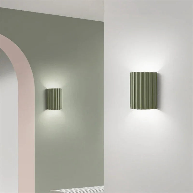 Nora Wandlamp Zwart - Hars, Scandinavisch Design, Sfeervolle Muurlamp 4