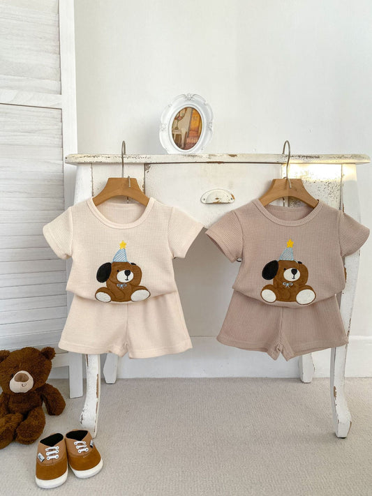 CubHug™ – Zachte Beertjes Zomerset – Comfortabele Babyoutfit