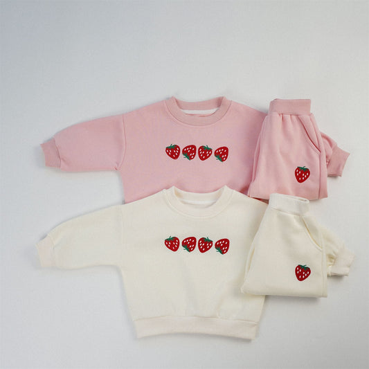 StrawBerryHug™ – Zacht Joggingpak met Aardbeien – Meisjes Tweedelige Set