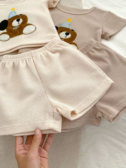 CubHug™ – Zachte Beertjes Zomerset – Comfortabele Babyoutfit