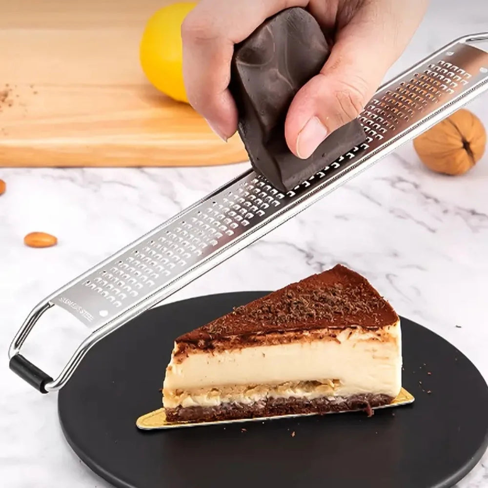 Sento Multifunctionele Rasp - Roestvrij Staal, Lange Houten Steel 2