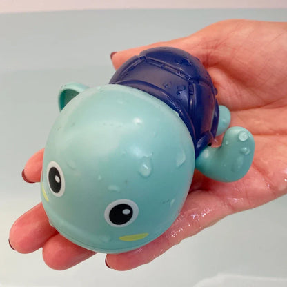 SwimSpinny™ – Opwindbaar Dierenspeeltje voor in Bad – Drijvend Badspeelplezier