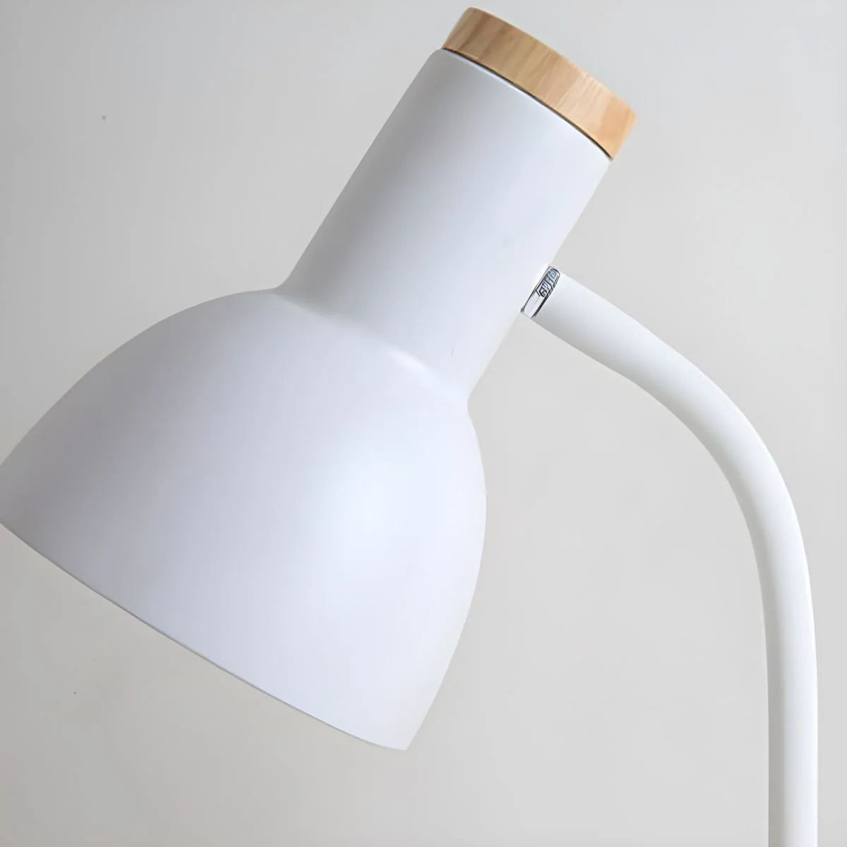Sirius Tafellamp Zwart - Houten Voet, Verstelbare Kap Scandinavisch Design 7
