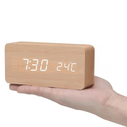 WoodSense™ – LED Houten Klok met Spraakbesturing – Slimme LED Tafelklok