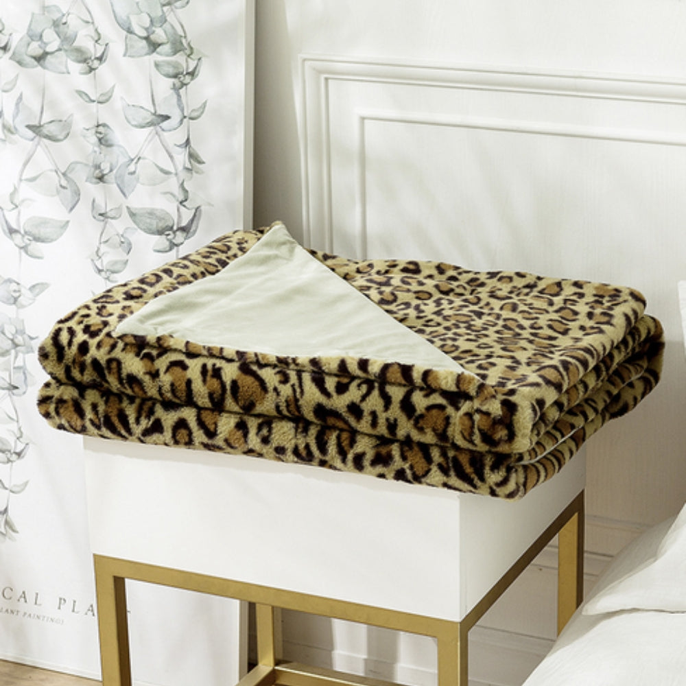 Wilde Plaid - Warme Fleece Deken met Luipaardprint, Zacht Imitatiekonijnbont 2